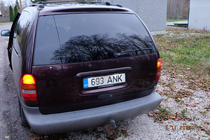 Chrysler grand voyager 3,3 116 1997 (2 foto / 12)