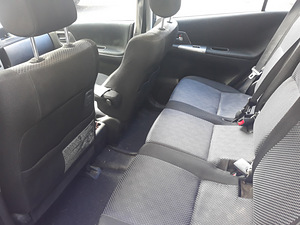 Toyota corolla verso 2003 (3 foto / 8)