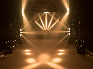 Eurolite LED SCY-500 QCL Beam Effect (9 foto / 10)