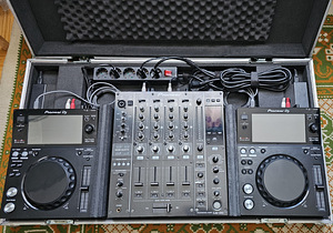 Pioneer XDJ-700, Mixer DJM 800, Flight Case (1 foto / 9)