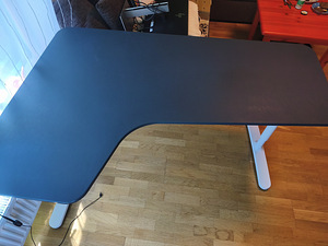 Töölaud kontorilaud IKEA BEKANT sinine/valge (2 foto / 5)