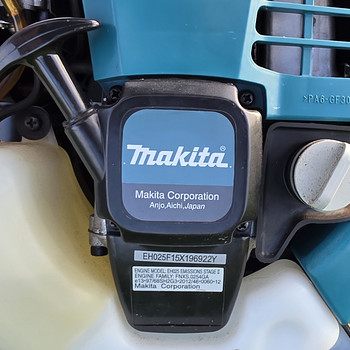 Воздуходувка для листьев Makita BHX2501