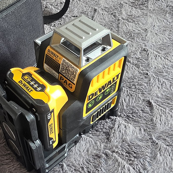 Лазерный нивелир DCE089D1G 360 НОВЫЙ (для аккумулятора Dewalt 12V)