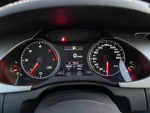 Audi A4 2.0 TDI 105kW 2008 (13 foto / 15)