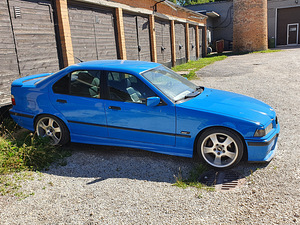 BMW 316 ( 2.0 ) Smurf (6 foto / 8)
