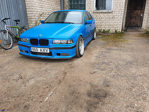 BMW 316 ( 2.0 110kw ) manuaal (4 foto / 7)