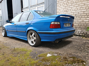 BMW 316 ( 2.0 110kw ) manuaal (5 foto / 7)