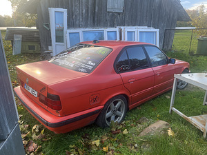 BMW 520i manuaal (5 foto / 5)