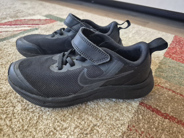 Botased NIKE suurus 31
