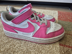 Botased NIKE suurus 32 (2 foto / 6)