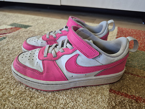 Botased NIKE suurus 32 (3 foto / 6)