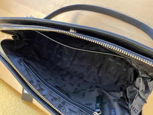Kott DKNY (5 foto / 5)