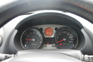 Nissan Qashqai (8 foto / 9)