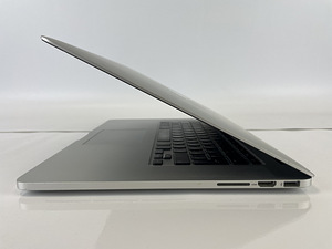 MacBook Pro (Retina, 15-inch, Mid 2012) (4 foto / 9)