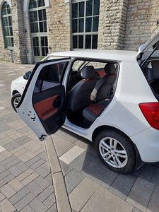 Skoda Fabia 1.4 63kw 2007a. (6 foto / 15)