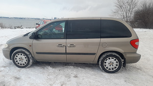 Chrysler Voyager (5 фото из 15)