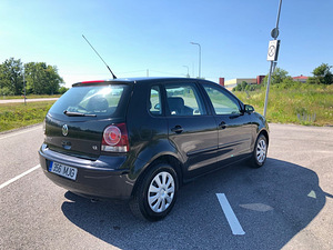 Vw Polo 1.2 Bensiin 2006 a. (4 foto / 9)