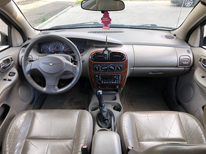 Chrysler Neon 2.0i 2004a 124000 läbisõit (7 foto / 11)