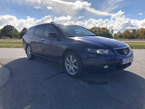 Honda Accord Tourer 2.4 vtec 140kw (3 foto / 11)