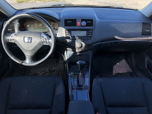 Honda Accord Tourer 2.4 vtec 140kw (9 foto / 11)