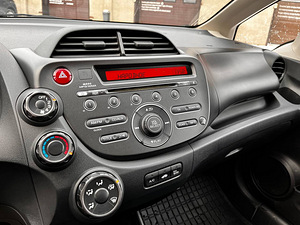 Honda Jazz 2011a ,84 000 km (7 foto / 8)