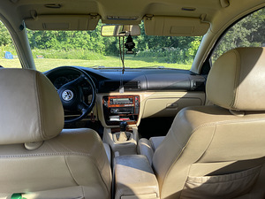 Volkswagen Passat (4 foto / 5)