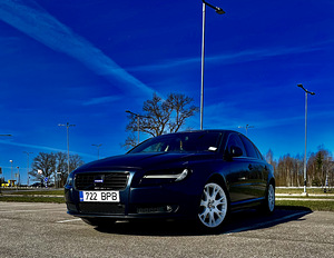 Volvo s80 (1 фото из 13)