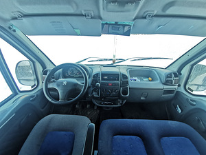 Peugeot boxer (4 фото из 5)