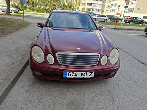 Mercedes-Benz E 270 2.7 R5 130kW (2 фото из 15)