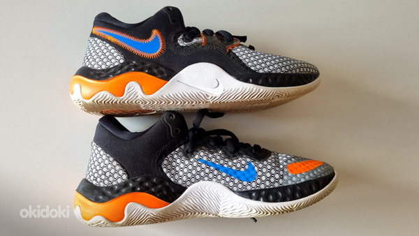 Nike tossud