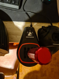 THRUSTMASTER TMX PRO+ПЕРЕКЛЮЧАТЕЛЬ СКОРОСТЕЙ+РУЧНОЙ ТОРМОЗ (5 фото из 6)