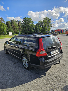 Volvo V70 (6 foto / 12)