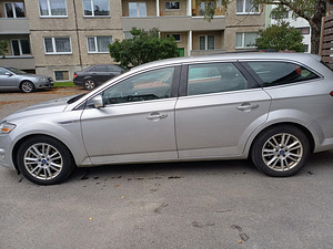 Ford Mondeo (3 фото из 4)