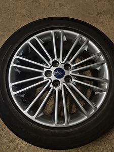 Шины Ford 235 50 18 Диски E7.5J x18H2 ET55 Датчики давления (8 фото из 10)
