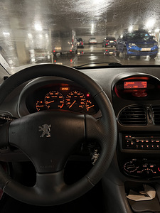 Peugeot 206 (7 foto / 11)