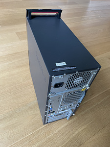 Lauaarvuti - Lenovo (3 foto / 4)