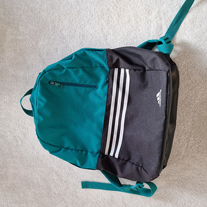 Seljakott ADIDAS (2 foto / 4)