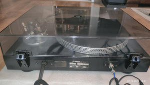 YAMAHA YP-D7 vinüülplaadimängija (5 foto / 6)