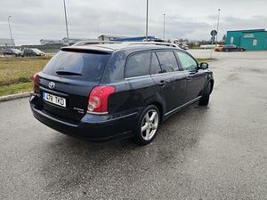 Toyota avensis 2006a. (5 foto / 12)