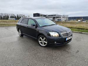 Toyota avensis 2006a. (5 foto / 10)