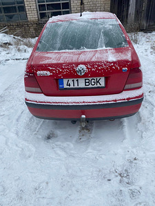 VOLKSWAGEN BORA (3 foto / 6)