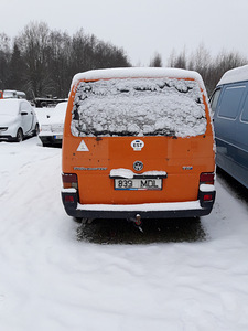 Volkswagen Transporter 2.5 65kW BRONEERIT. (1 foto / 8)