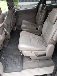 Chrysler Grand Voyager 2004 (2 foto / 6)