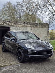 Porsche Cayenne 3.0TDI 2012 (6 foto / 10)