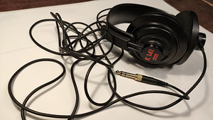 Kõrvaklapid AKG K141 (2 foto / 6)