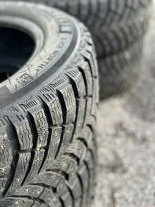 Michelin x-ice north 4 195/60 r16 (5 foto / 7)