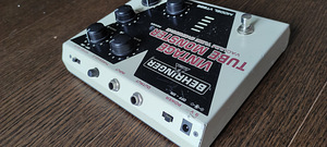 Гитарный блок Behringer Vintage Tube Monster (4 фото из 5)