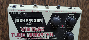 Гитарный блок Behringer Vintage Tube Monster (5 фото из 5)