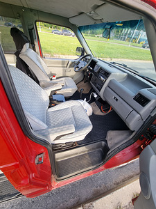 Volkswagen Multivan Camper 1.9 TDI 50kW TÜV 02.25 (10 foto / 15)