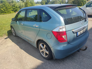 Honda Fr-v (4 фото из 6)